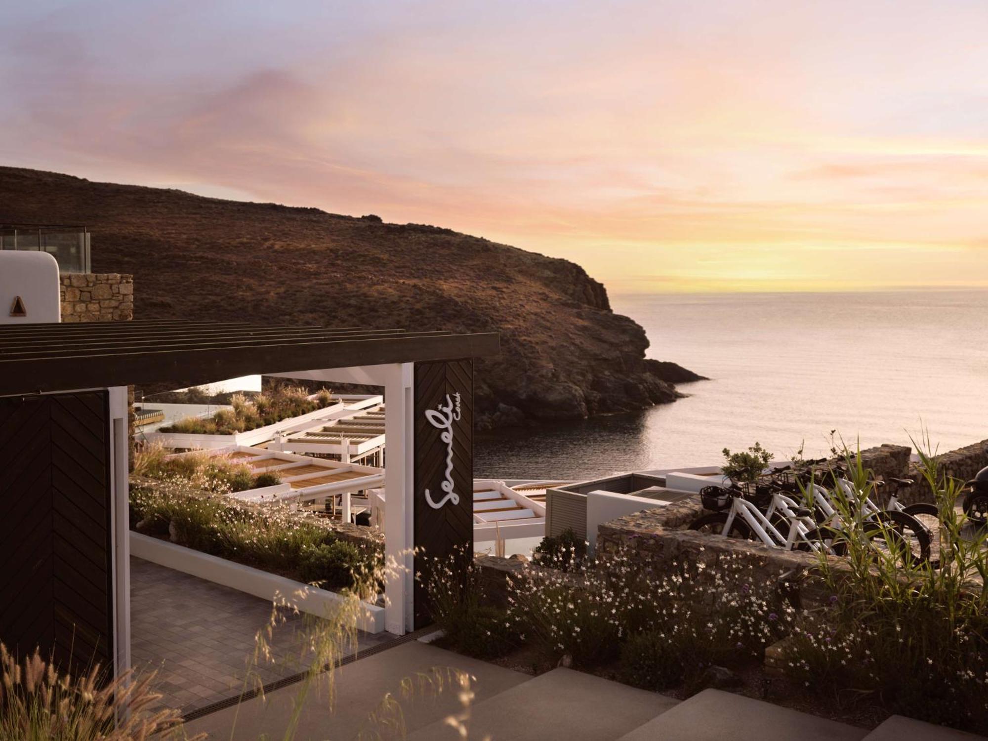 ホテル Semeli Coast Mykonos Curio Collection By Hilton Merchia Beach エクステリア 写真